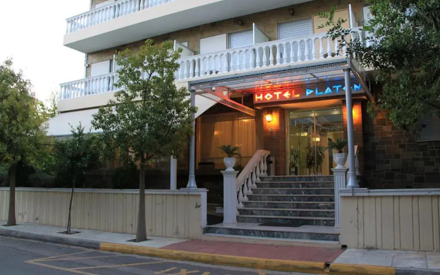 Hotel Platon вид на фасад