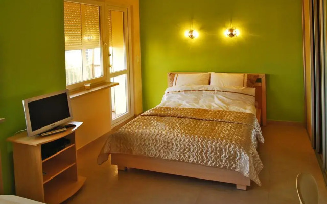 Отель Apartament Yasminum Вроцлав комната для гостей