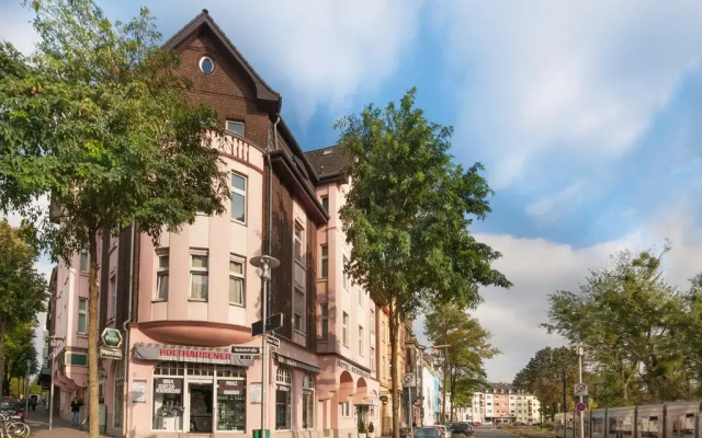 TRIP INN Hotel Schumann вид на фасад
