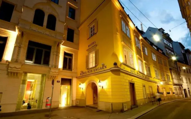 Hotel König von Ungarn вид на фасад