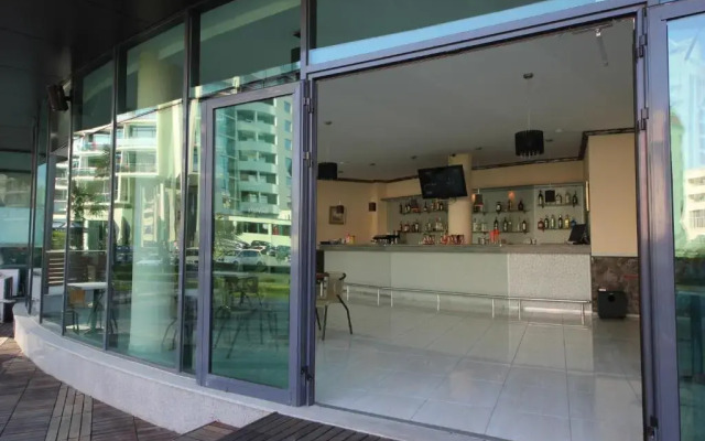 Апартаменты Menada Sunny Beach Plaza Apartments вид на фасад