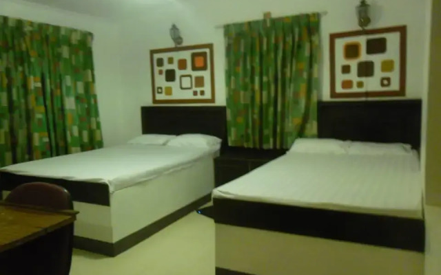 Отель Travel Park Tourist Resort комната для гостей
