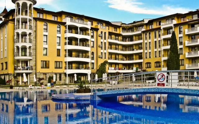 Апартаменты Rogala Apartments in Royal Sun Complex вид на фасад