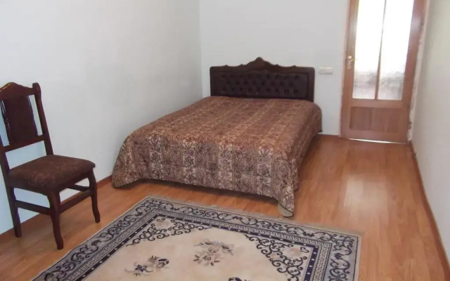 Отель Bed and Breakfast John and Lena Татев комната для гостей