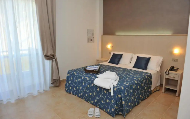Hotel Mimosa Риччоне комната для гостей