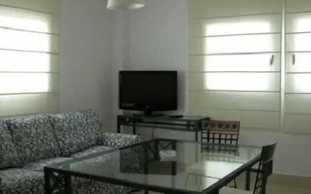 Отель Apartamentos Guga Испания, Кониль-де-ла-Фронтера - отзывы, цены и фото номеров - забронировать отель Apartamentos Guga онлайн комната для гостей
