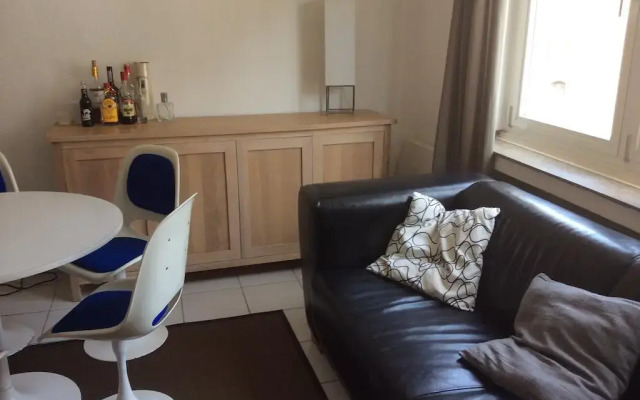 Апартаменты Apartment Belgisches Viertel Кёльн комната для гостей