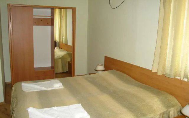 Отель Guest House Brezata - Betula Болгария, Ардино - отзывы, цены и фото номеров - забронировать отель Guest House Brezata - Betula онлайн комната для гостей