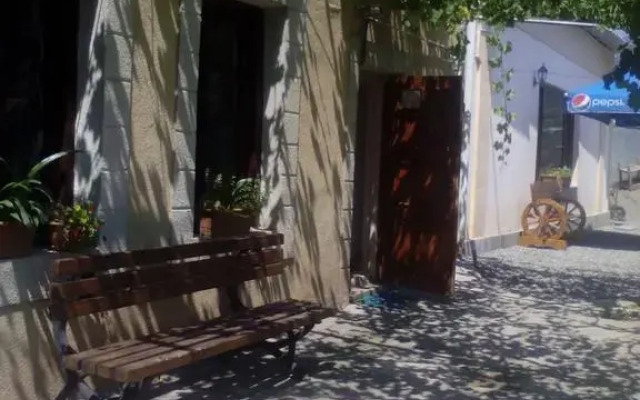 Отель Guest House Anakhit вид на фасад