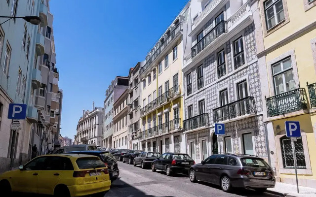 Отель Salitre By Lisbon Inside Out Лиссабон вид на фасад