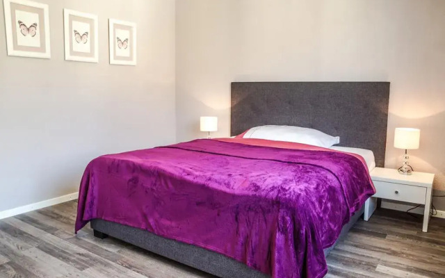 Отель RELOC Serviced Apartments Zurich-Oerlikon Швейцария, Цюрих - отзывы, цены и фото номеров - забронировать отель RELOC Serviced Apartments Zurich-Oerlikon онлайн комната для гостей