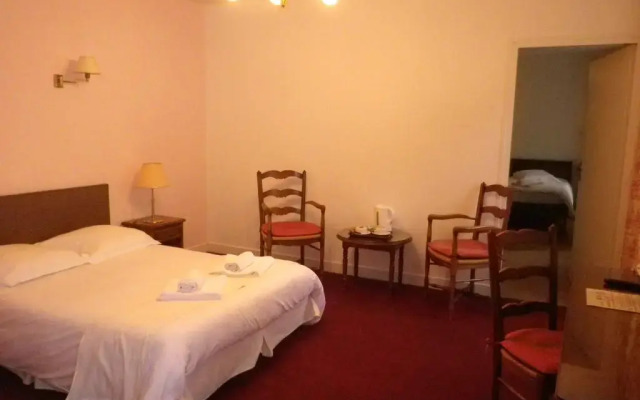 Отель Le Chateau Du Val комната для гостей