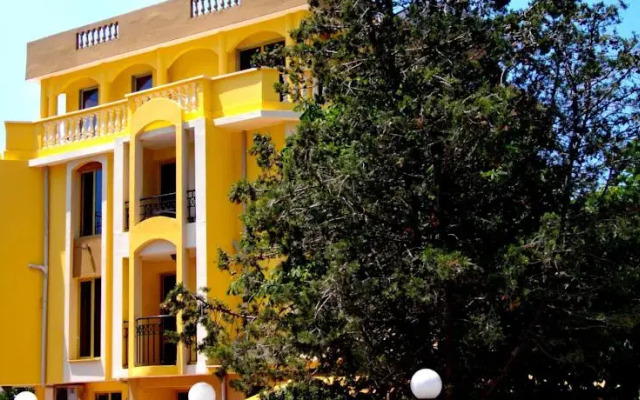 Отель Guest House Vienna вид на фасад