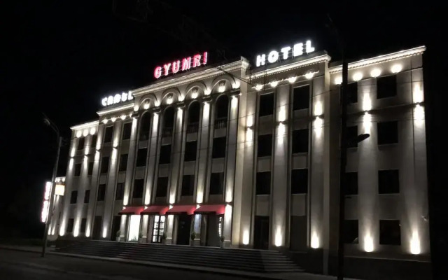 Gyumri Hotel вид на фасад