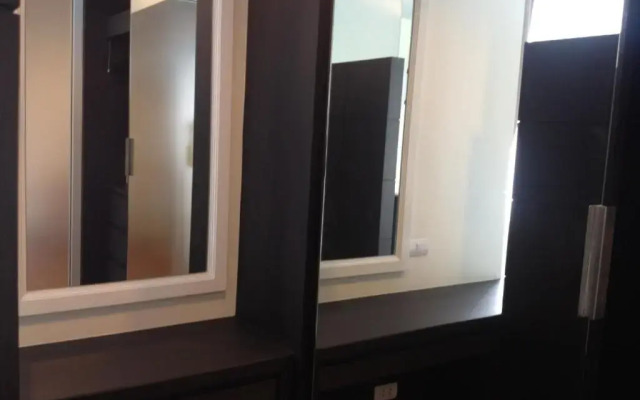 Отель Demeter Residence Suites Bangkok Бангкок комната для гостей