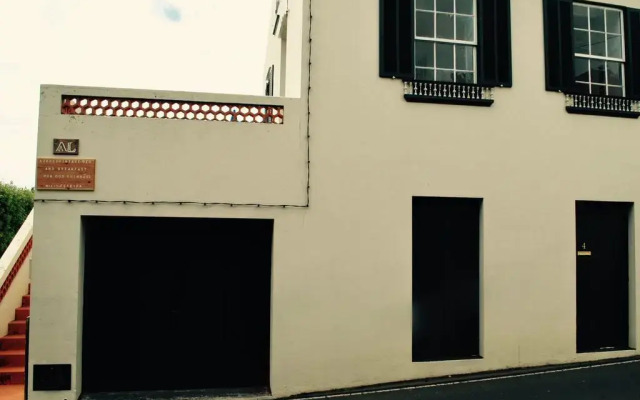 Отель Azores vintage bed & breakfast вид на фасад