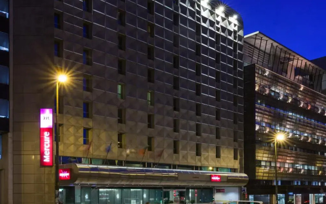 Mercure Lisboa Hotel вид на фасад