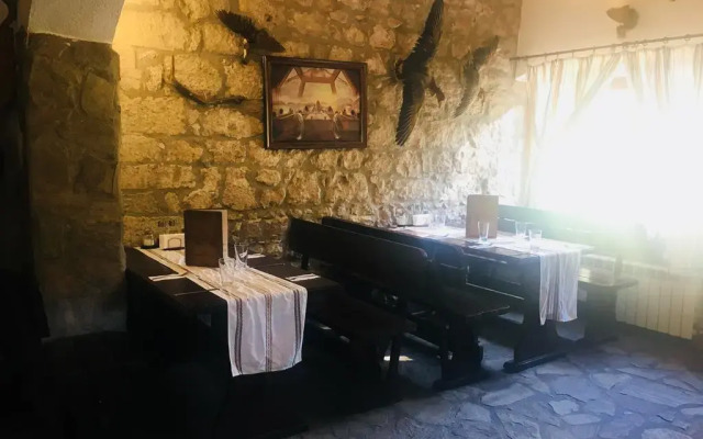 Отель Kolyovite Izvori Hotel Болгария, Генерал-Кантраджиево - отзывы, цены и фото номеров - забронировать отель Kolyovite Izvori Hotel онлайн интерьер отеля