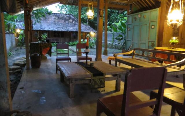 Rumah Limasan Jawa Homestay In Sedayu Indonesia From None - 