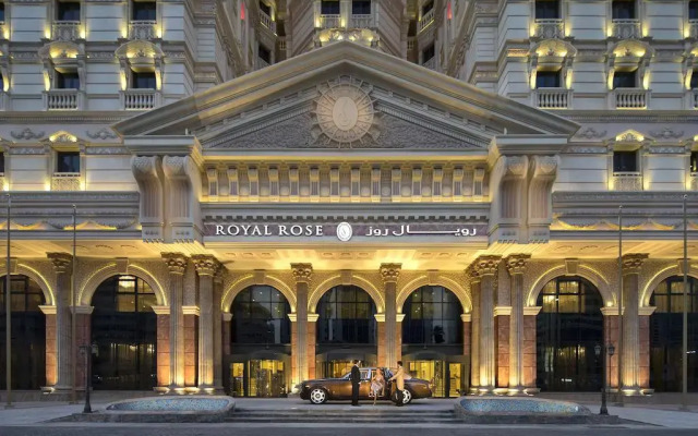 Royal Rose Hotel вид на фасад