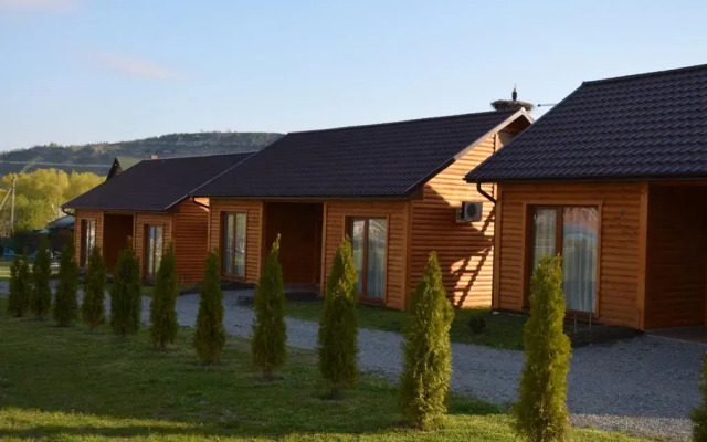 Гостиница Cottage Yacht Club Maiak вид на фасад