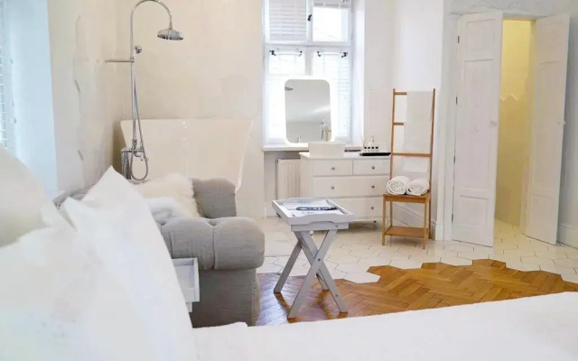 Отель Apartamenty Ambasada Польша, Варшава - отзывы, цены и фото номеров - забронировать отель Apartamenty Ambasada онлайн комната для гостей