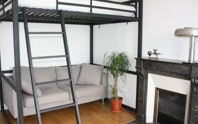 Апартаменты Central View Apartment Париж комната для гостей