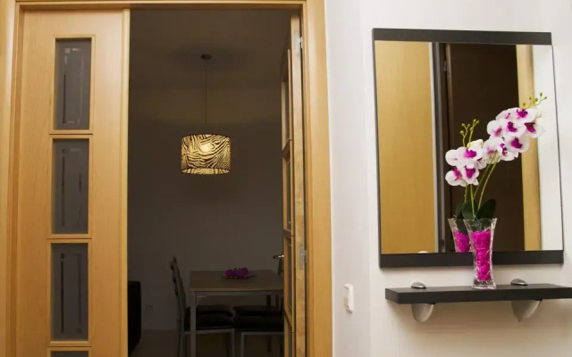Отель Apartamentos Navas 2 Барселона комната для гостей