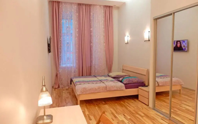 Гостиница Feelathome на Невском в Санкт-Петербурге 9 отзывов об отеле, цены и фото номеров - забронировать гостиницу Feelathome на Невском онлайн Санкт-Петербург комната для гостей