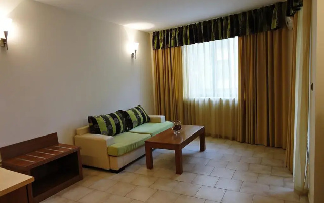 Апартаменты Avalon Freya Apartments Солнечный берег комната для гостей