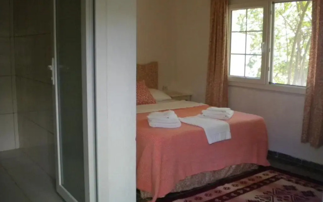 Отель Butterfly Guest House Фаралья комната для гостей