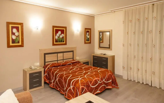 Отель Hostal El Cruce комната для гостей