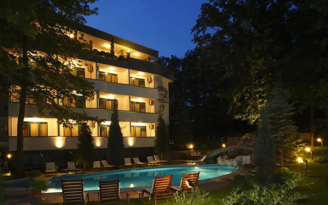 Elmar Hotel вид на фасад