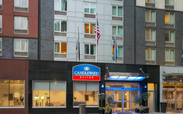 Отель Candlewood Suites NYC -Times Square США, Нью-Йорк - отзывы, цены и фото номеров - забронировать отель Candlewood Suites NYC -Times Square онлайн вид на фасад
