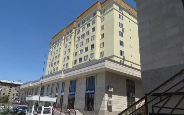 Отель Maximus Apartament Bishkek Кыргызстан, Бишкек - отзывы, цены и фото номеров - забронировать отель Maximus Apartament Bishkek онлайн вид на фасад