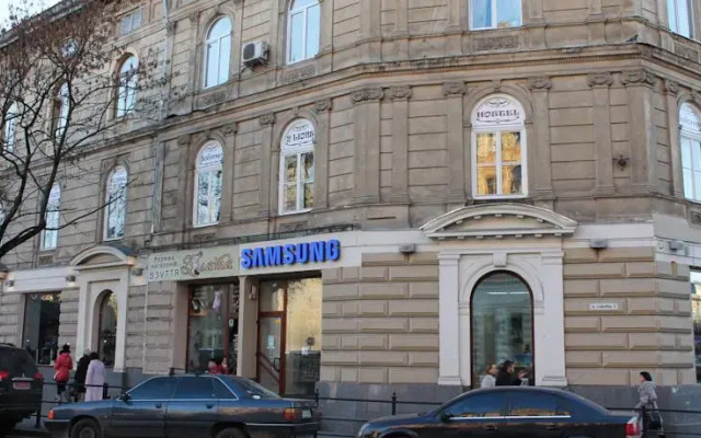 2 Lions Hostel Sobornyi вид на фасад