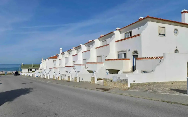Отель Feels Like Home - Ericeira Flat вид на фасад