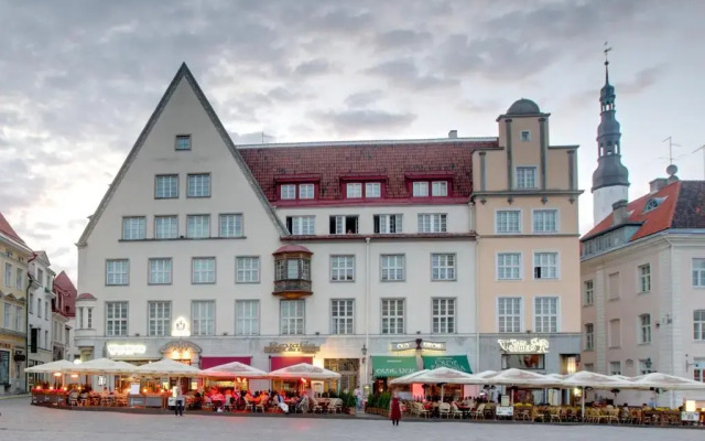 Апартаменты Solar Apartments - Town Hall Square вид на фасад