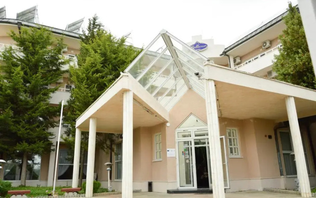 Hotel Bellevue вид на фасад