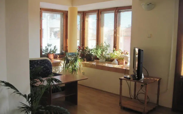 Отель Bogoevi Apartments Болгария, Бургас - отзывы, цены и фото номеров - забронировать отель Bogoevi Apartments онлайн комната для гостей