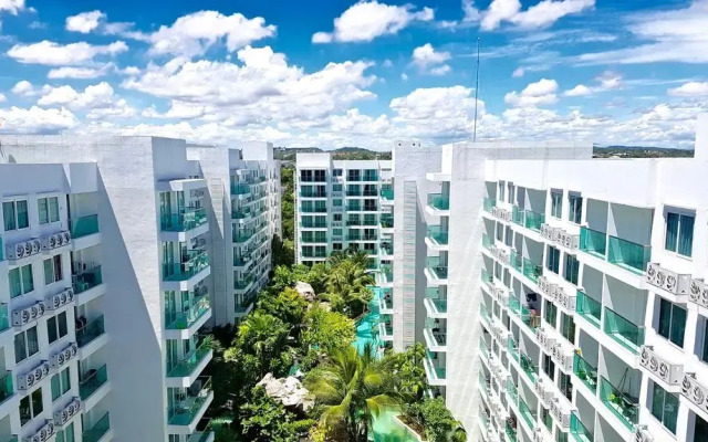 Отель Amazon Residence Resort вид на фасад