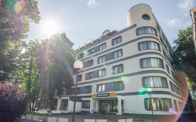Days Hotel Riga вид на фасад