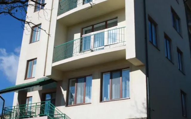 Hotel Re Vita вид на фасад
