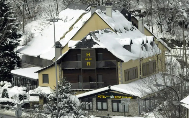 Hotel Pena вид на фасад