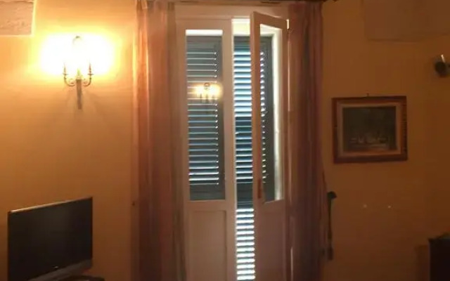 Отель Giravolte Suite Лечче комната для гостей