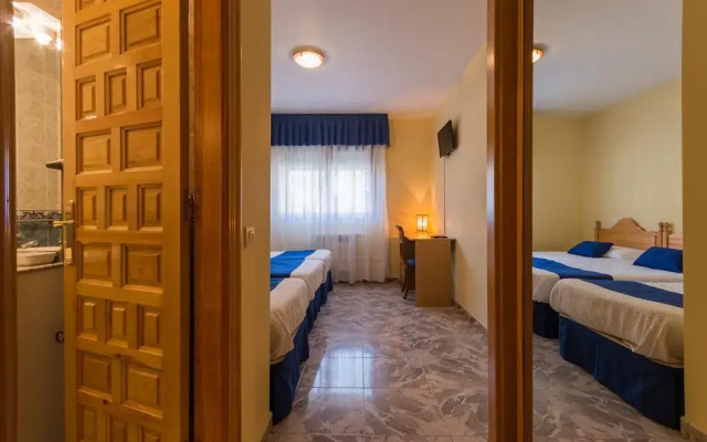 Hotel & Apartamentos La Bolera комната для гостей