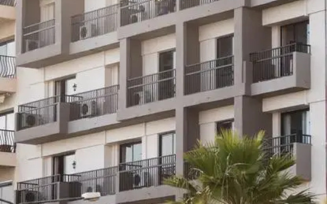 Отель Sliema Hotel by ST Hotels Мальта, Слима - 4 отзыва об отеле, цены и фото номеров - забронировать отель Sliema Hotel by ST Hotels онлайн вид на фасад