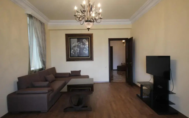 Апартаменты Luxe Apartment at North Avenue Ереван комната для гостей