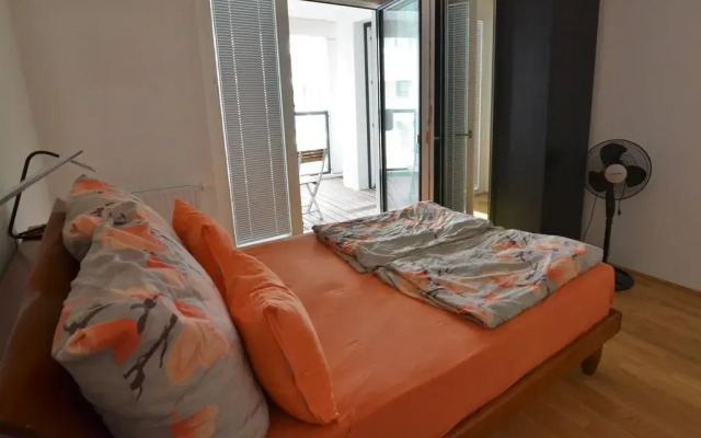Отель Donau-City Strasse 12 Apartment. Австрия, Вена - отзывы, цены и фото номеров - забронировать отель Donau-City Strasse 12 Apartment. онлайн комната для гостей