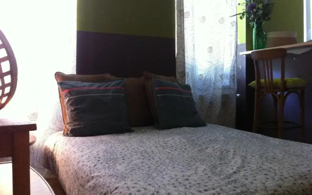 Отель Appartement Charmant Франция, Тулуза - отзывы, цены и фото номеров - забронировать отель Appartement Charmant онлайн комната для гостей